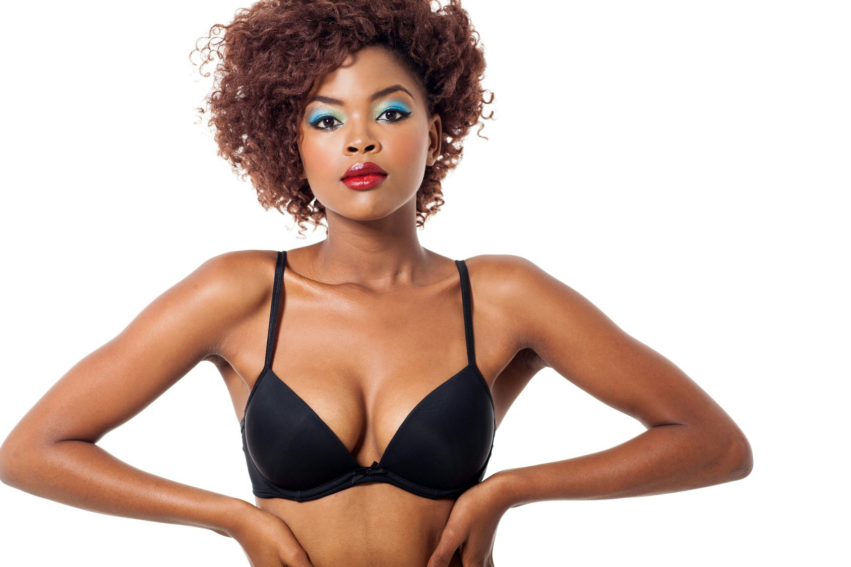 11 Signs You're Wearing the Wrong Bra & Need To Part Ways With ...