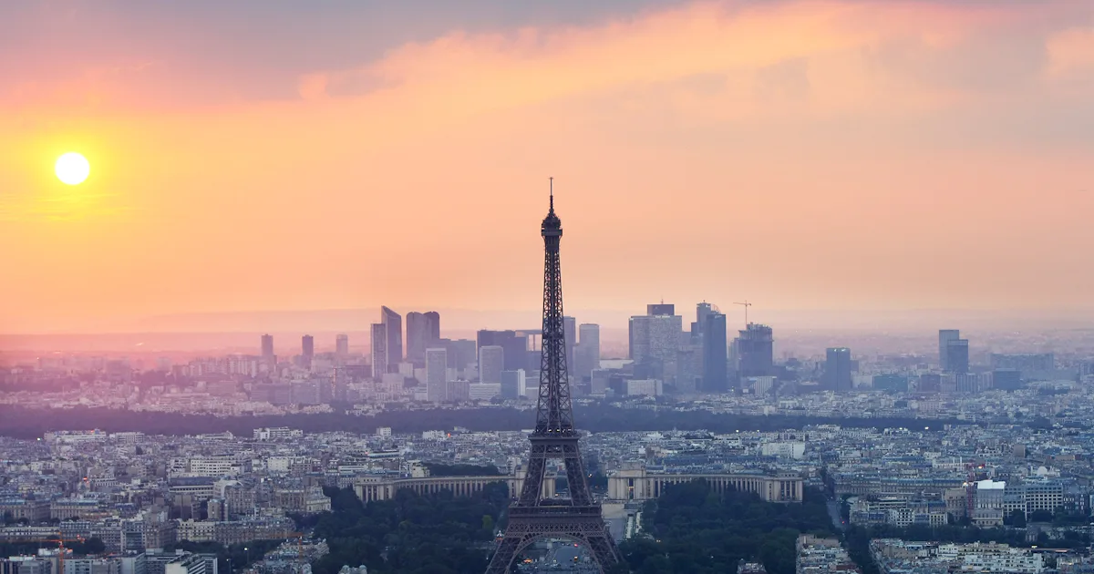 #PorteOuverte Hashtag Shows The Very Best Of Paris In The Face Of Tragedy