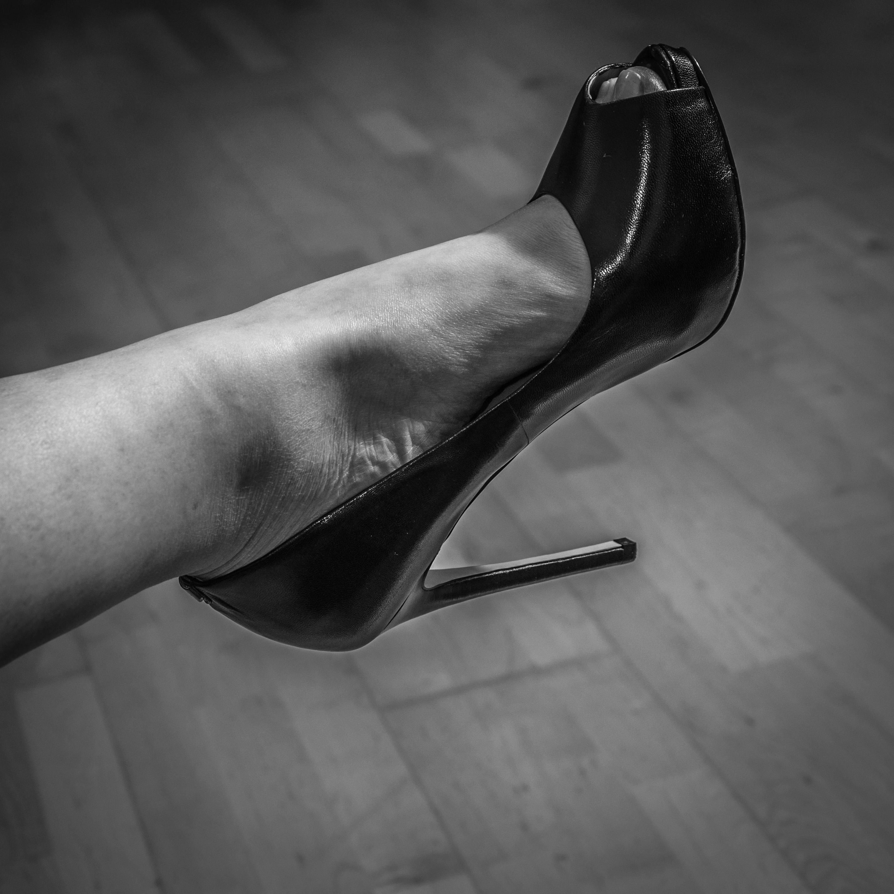 11 Easy Ways To Make High Heels More Comfortable, No Matter The Scenario