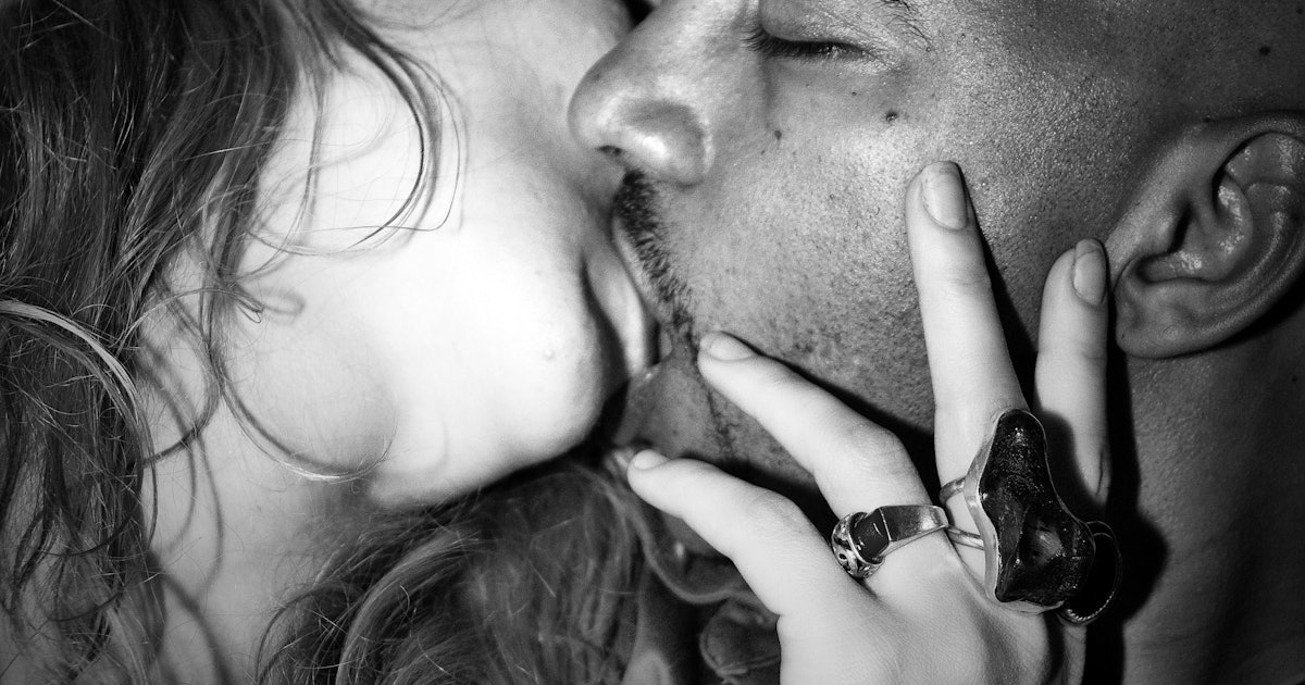 9 Mistakes You Make When French Kissing No Matter How Much You Practice