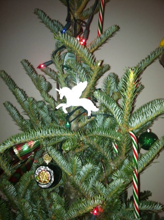 A picture of the Christmas tree up close showing the decoration details