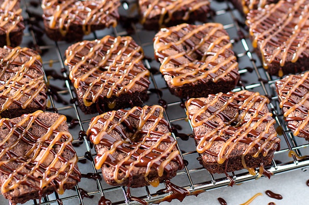 The BEST Rolo Brownies Recipe - Confessions of a Baking Queen