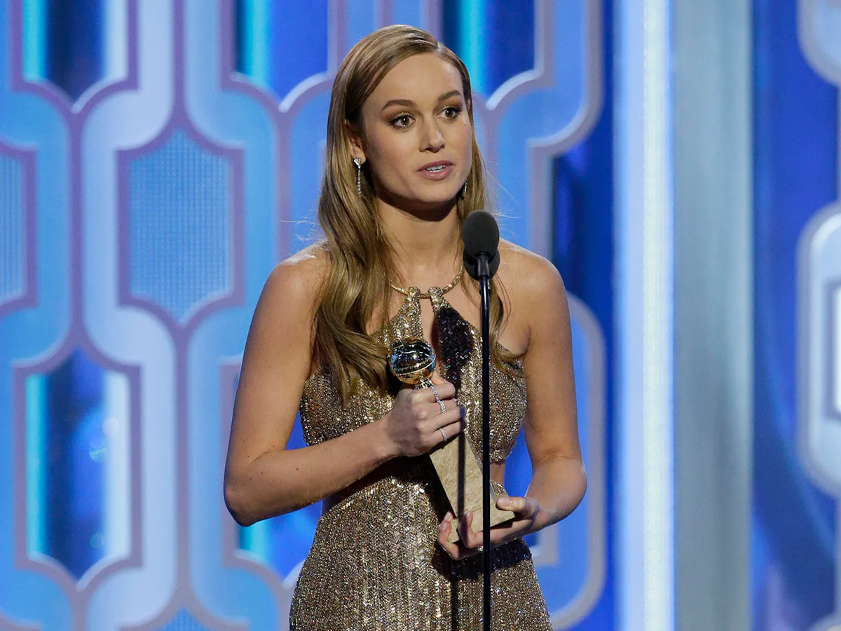 Brie Larson's Golden Globes Dress Looks A Lot Like Princess Leia's Slave Dress & People Are Loving It Brie Larson's Golden Globes Dress Looks A Lot Like Princess Leia's Slave Dress & People Are Loving It