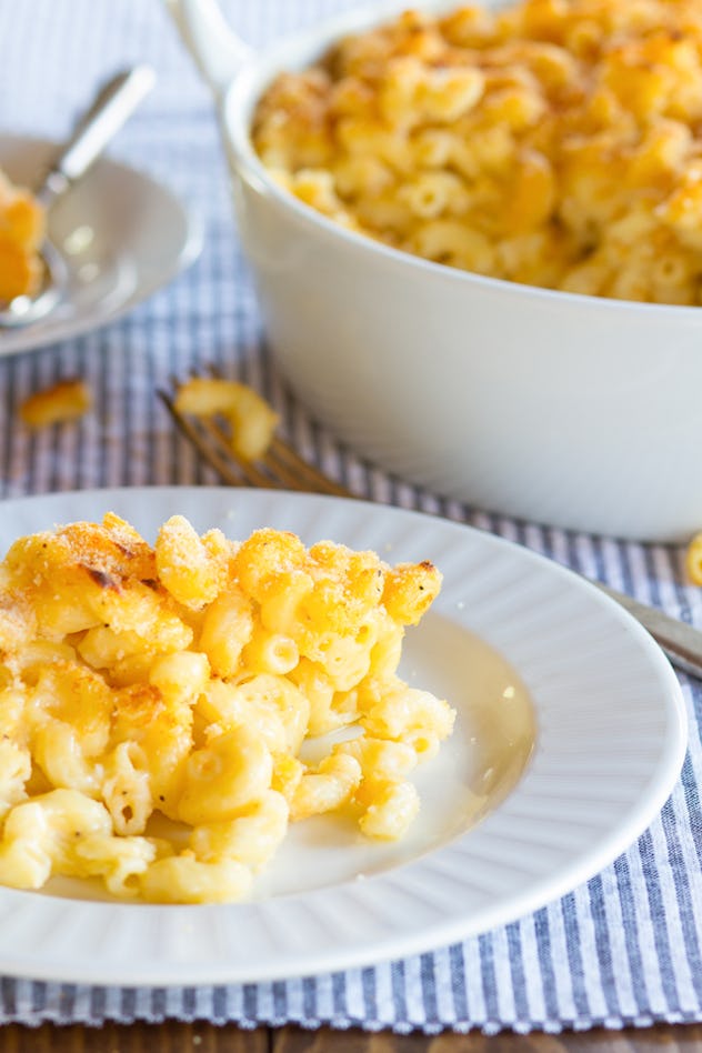 9 Drool-Worthy Mac & Cheese Recipes That Are Comfort In A Bowl