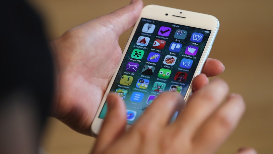 How To Make Sure Your iPhone Changes For Daylight Saving Time