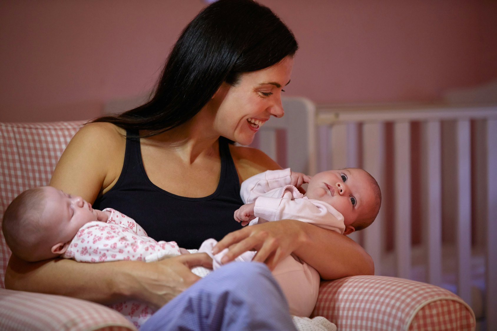 Postpartum Recovery After Twins: How Your Body Changes After Having  Multiples