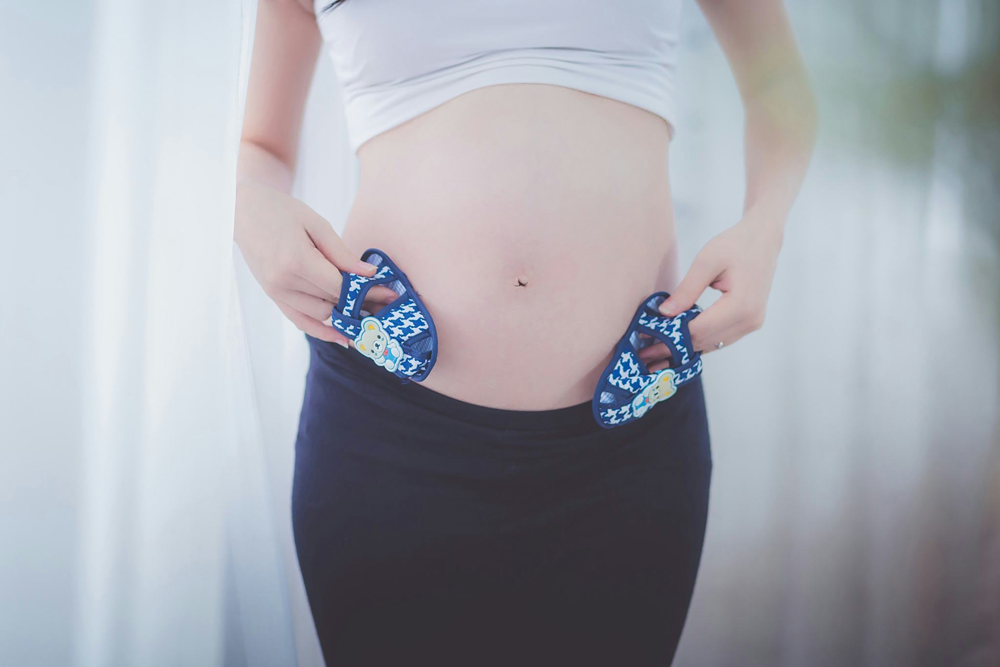 Here's When Your Belly Drops During Pregnancy