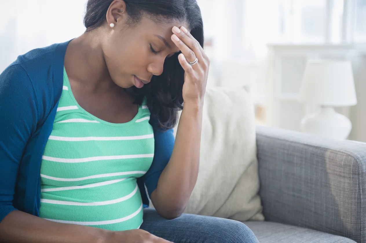 6 Signs & Symptoms Of Back Labor To Look Out For