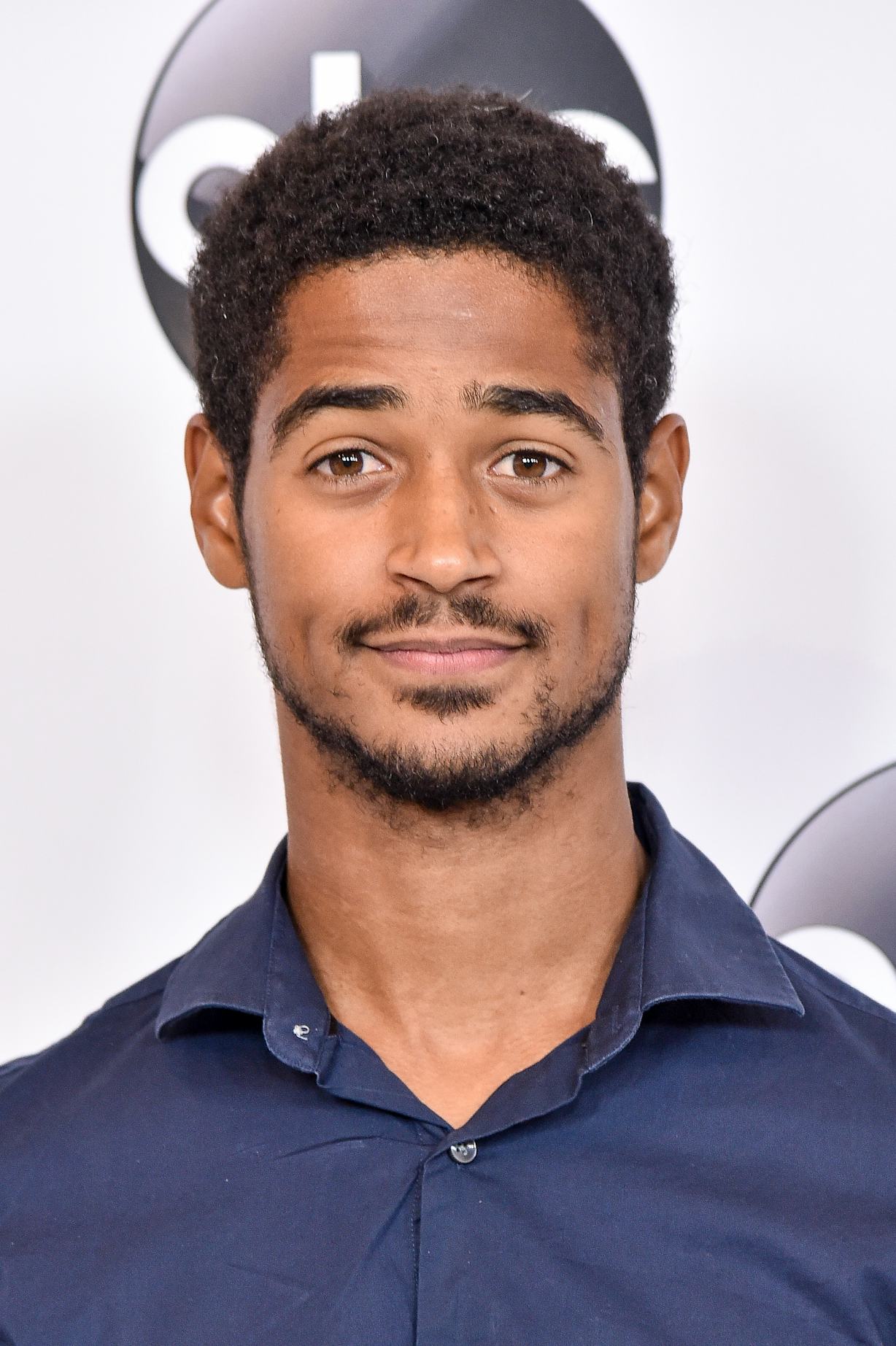 is-alfred-enoch-leaving-how-to-get-away-with-murder-wes-death-is-a