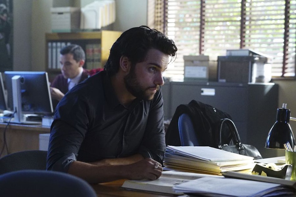 Clues Connor Is Dead On 'How To Get Away With Murder,' So ...