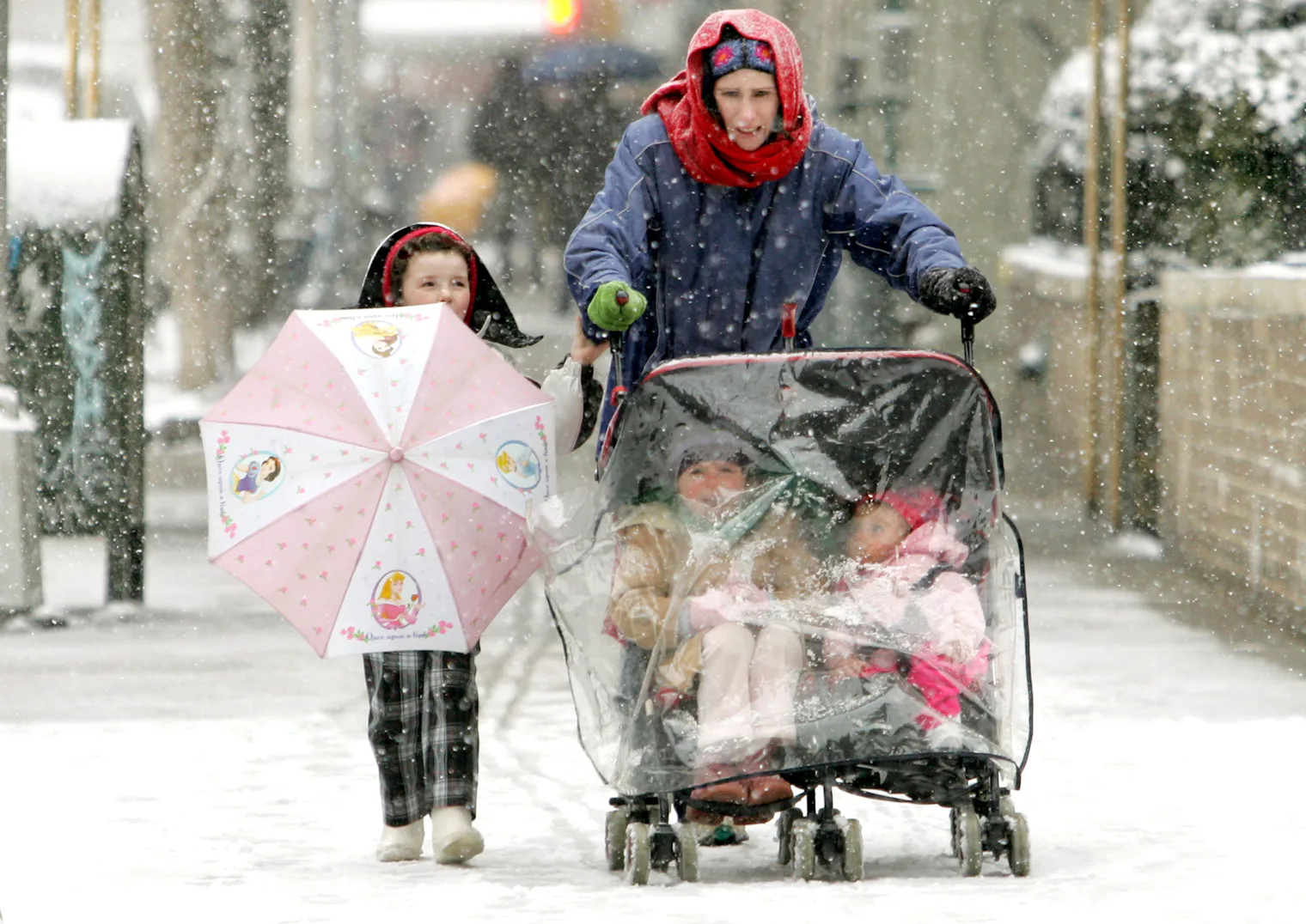 What Are The Biggest Cold Weather Risks For Babies? Here's What You ...