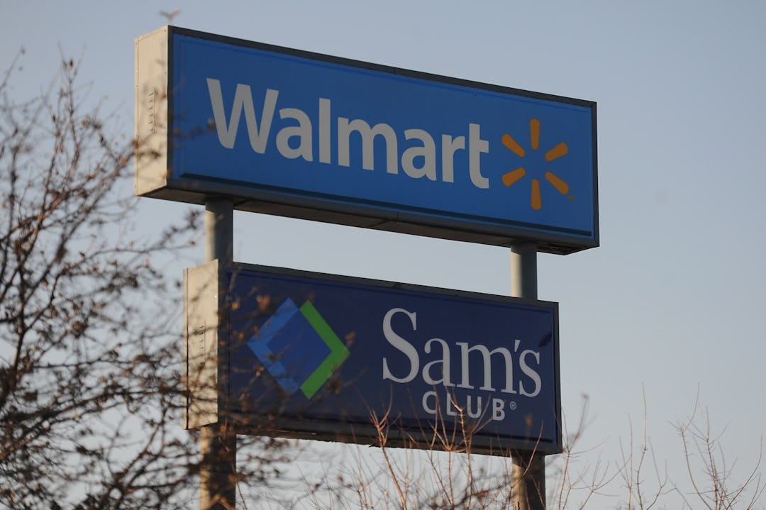 What Time Does Walmart Open On Black Friday? You Should Pack Your