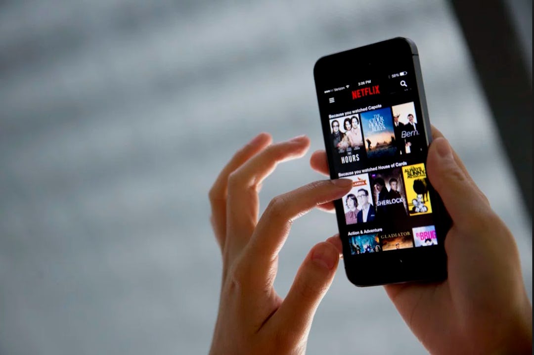 How To Download Netflix Shows Offline, Because Streaming Just Got Easier