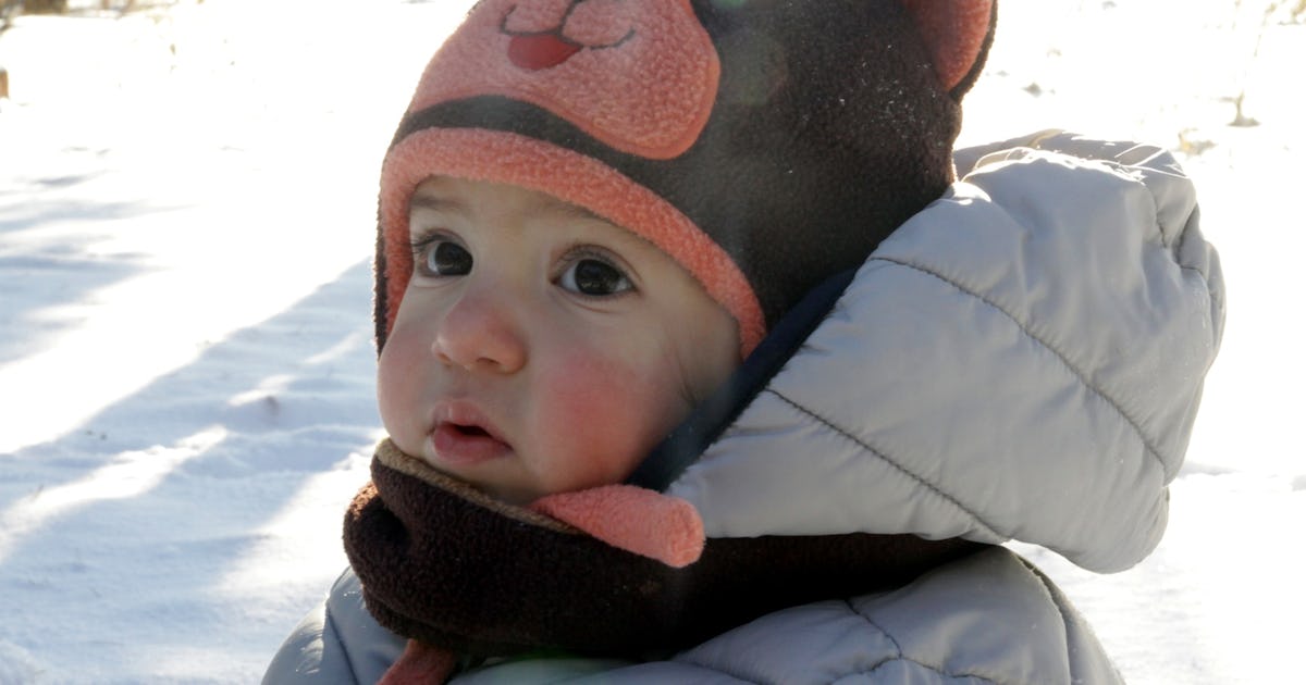 9 Hacks To Keep Your Baby Warm In Cold Weather 9 Hacks To Keep Your Baby Warm In Cold Weather