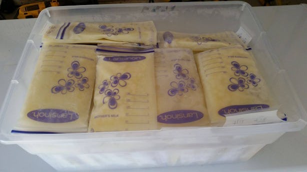 Is It Better To Hand Express Or Use A Pump For Breast Milk?