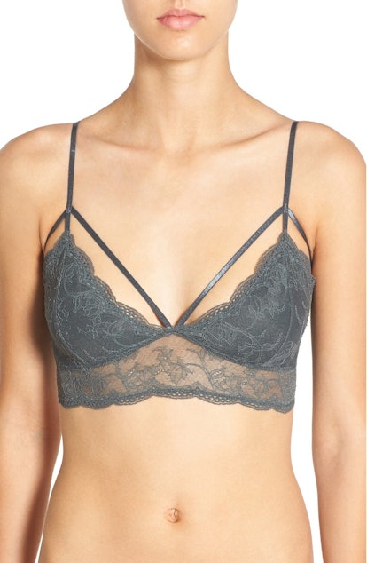10 Bras For Petite Sizes That Are Supportive & Stylish