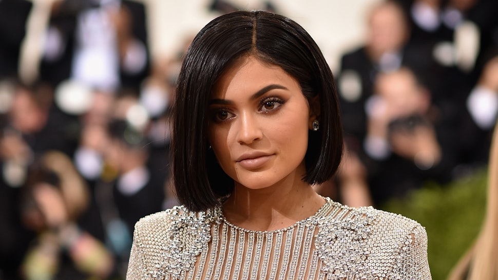 What Does Kylie Jenners Assistant Victoria Do Shes A Busy Lady
