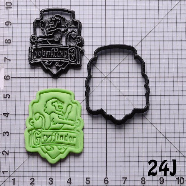 8 Harry Potter Cookie Cutters, Because It's Always Baking Season
