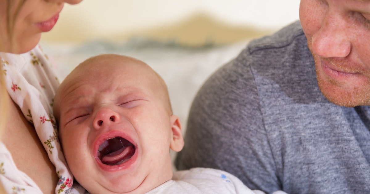 Por que os bebês choram quando vêem uma certa pessoa?
