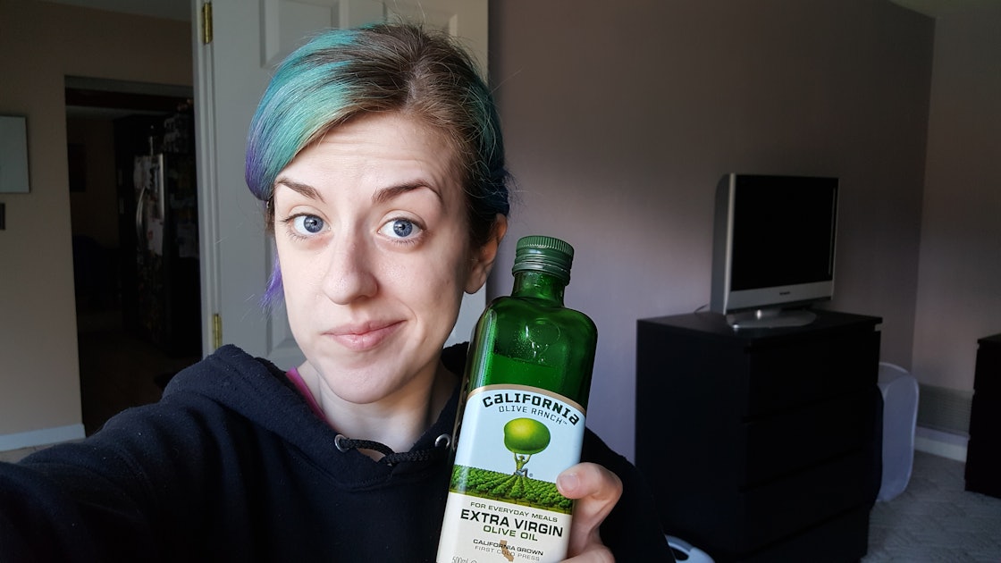 I Used Olive Oil Hair Treatments For A Week & Here's What Happened