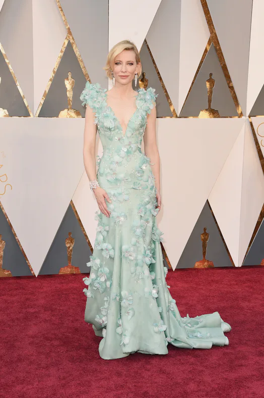cate blanchett blue dress Cate Blanchett's Oscars Dress Was The Most Incredible Blue Ever