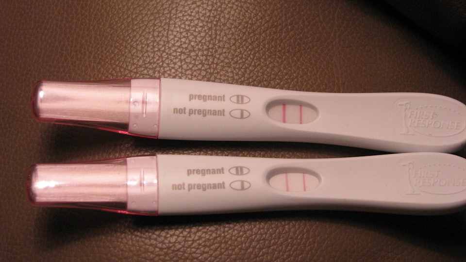 How Long Should You Wait To Tell People You're Pregnant? It ... How Long Should You Wait To Tell People You're Pregnant? It ...