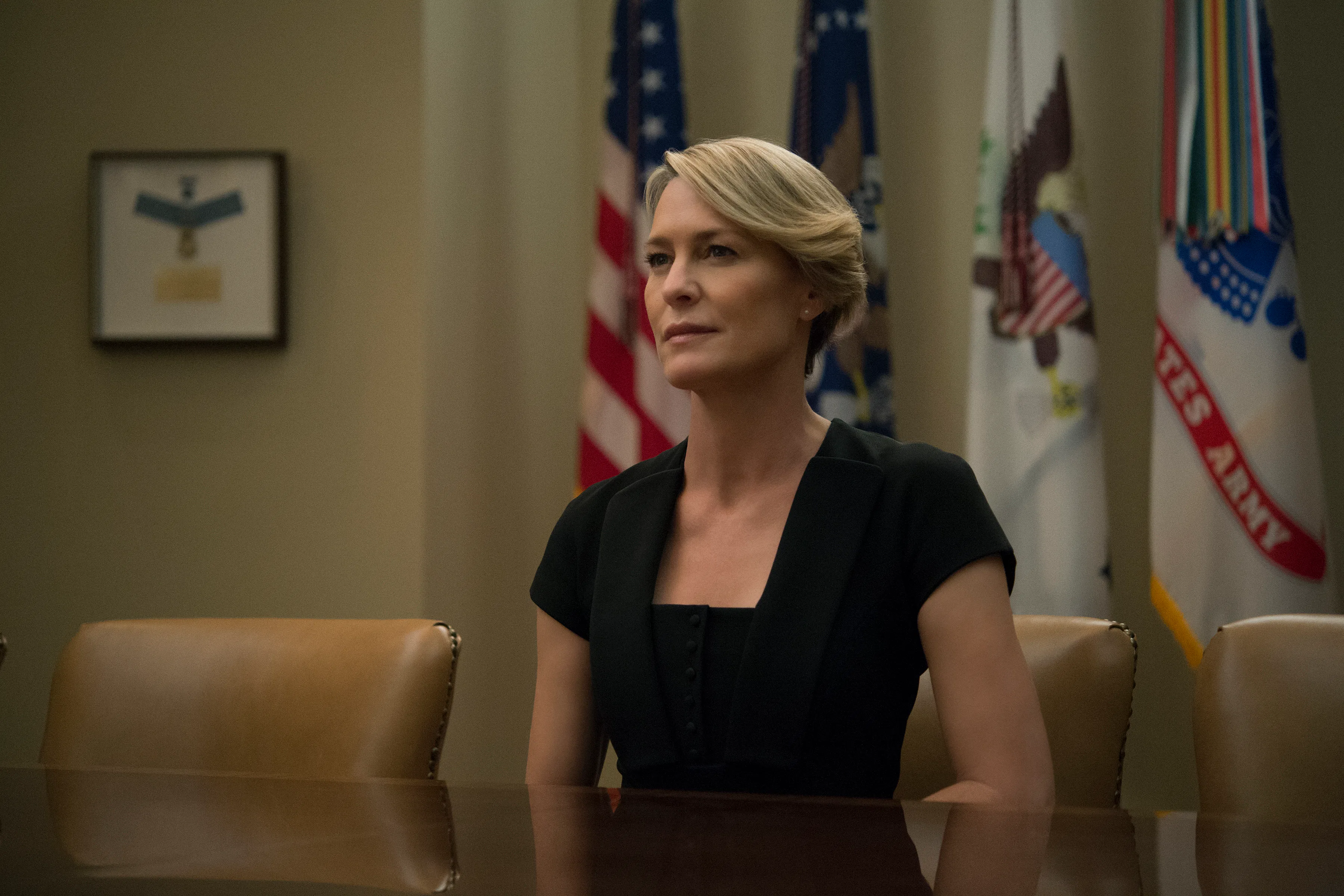 What Book Is Thomas Yates Writing On 'House Of Cards'? The Novel Could ...