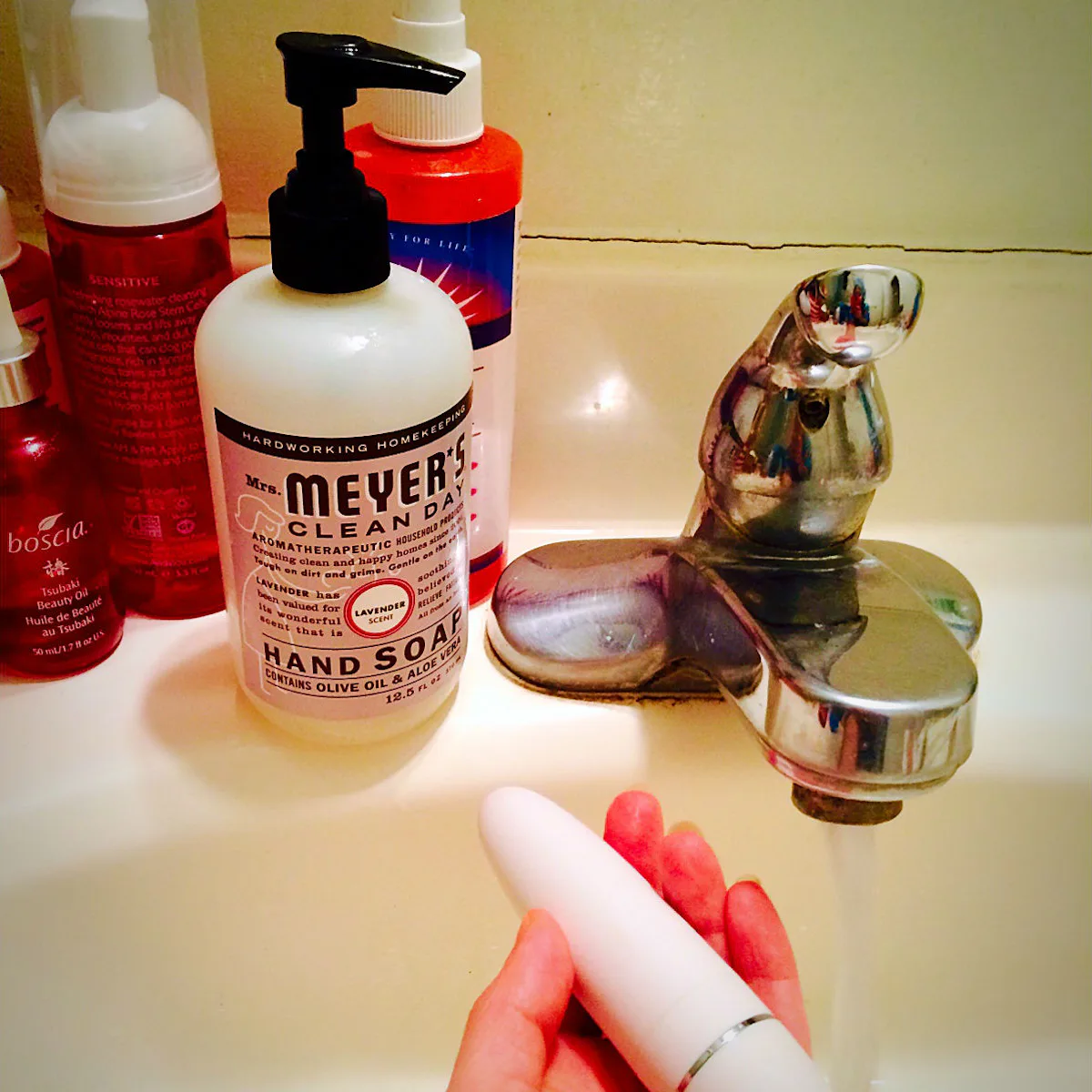 How To Clean Sex Toys Keep Those Vibrators, Anal Beads, & More In Tip-Top Shape How To Clean Sex Toys Keep Those Vibrators, Anal Beads, & More In Tip-Top Shape