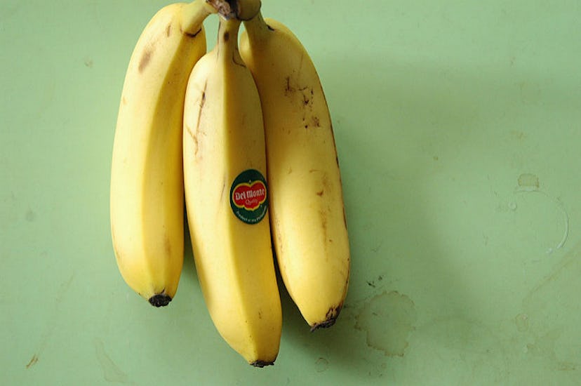 Three bananas 