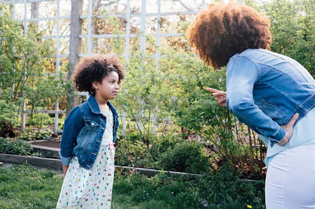 9 Signs You're (Thankfully) Not Turning Into A Controlling Mom