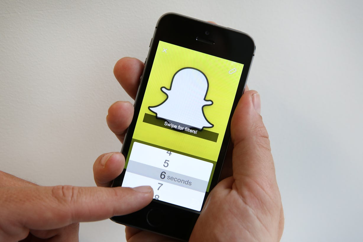 What To Know About Snapchat's Video Call Before You Make One