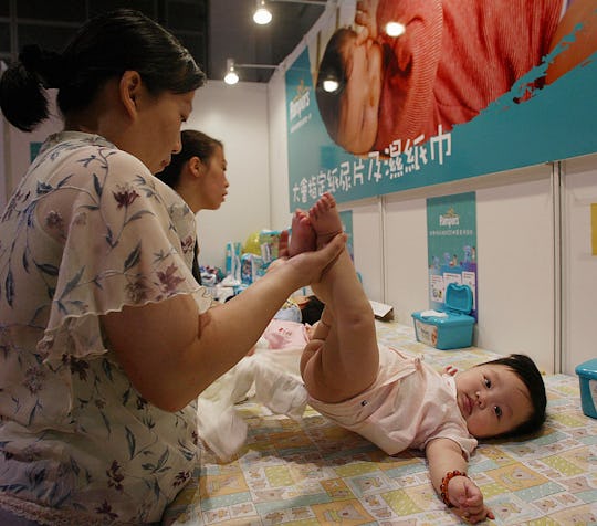 14 Things Your Baby Is Thinking During A Diaper Change 14 Things Your Baby Is Thinking During A Diaper Change