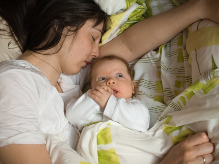10 Things Every Mom Thinks About Co Sleeping But Doesnt Say Out Loud 8054