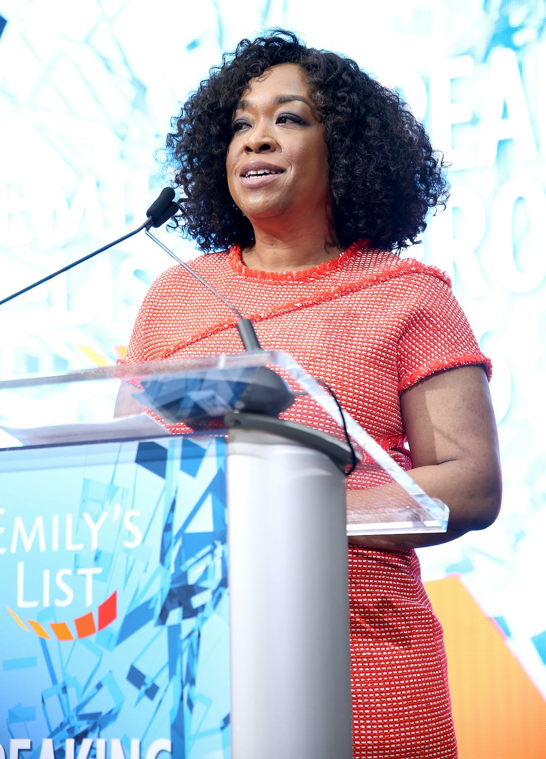 Shonda Rhimes Says She Doesn T Want To Her Daughters To Be Nice Girls And Here S Why