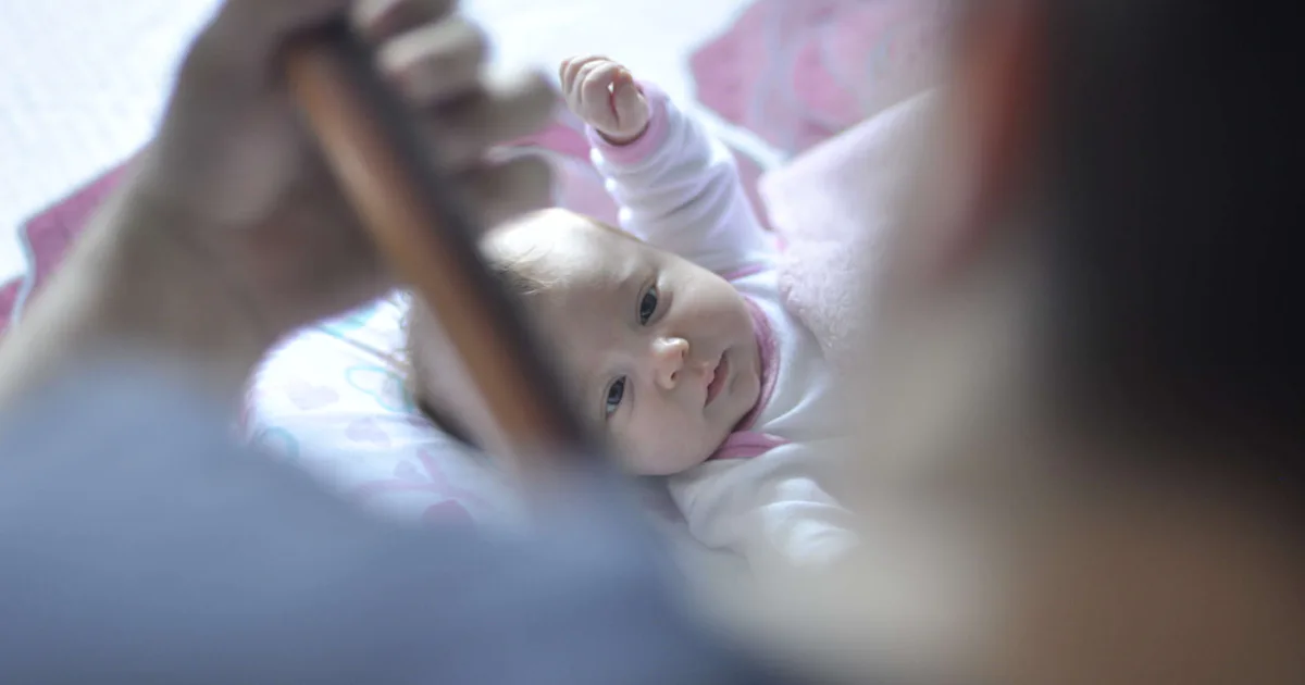 How To Soothe A Colicky Baby In 11 Simple Steps How to soothe a colicky baby in 11 simple steps