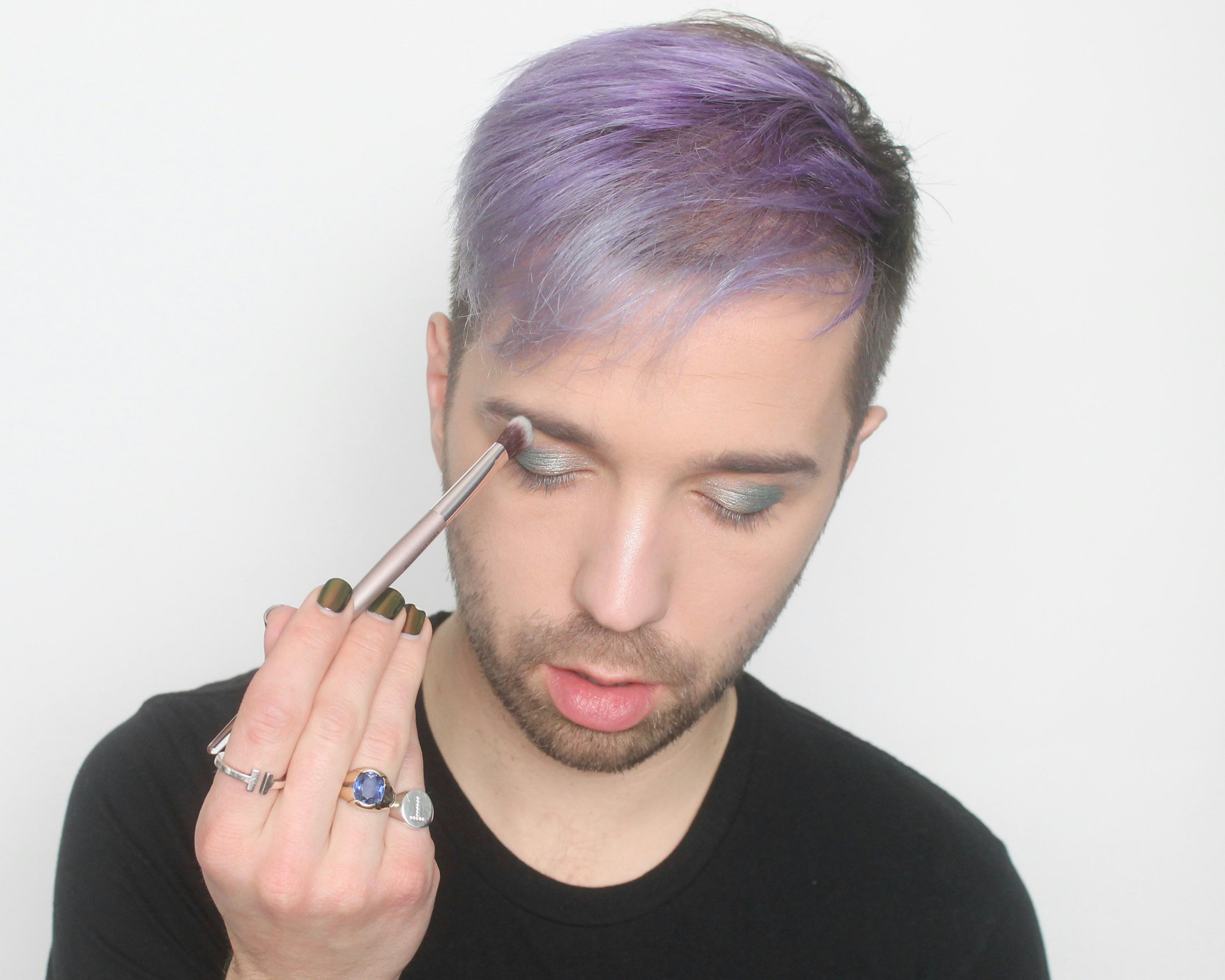 3 Eyeshadow Alternatives For People Who Hate Eyeshadow