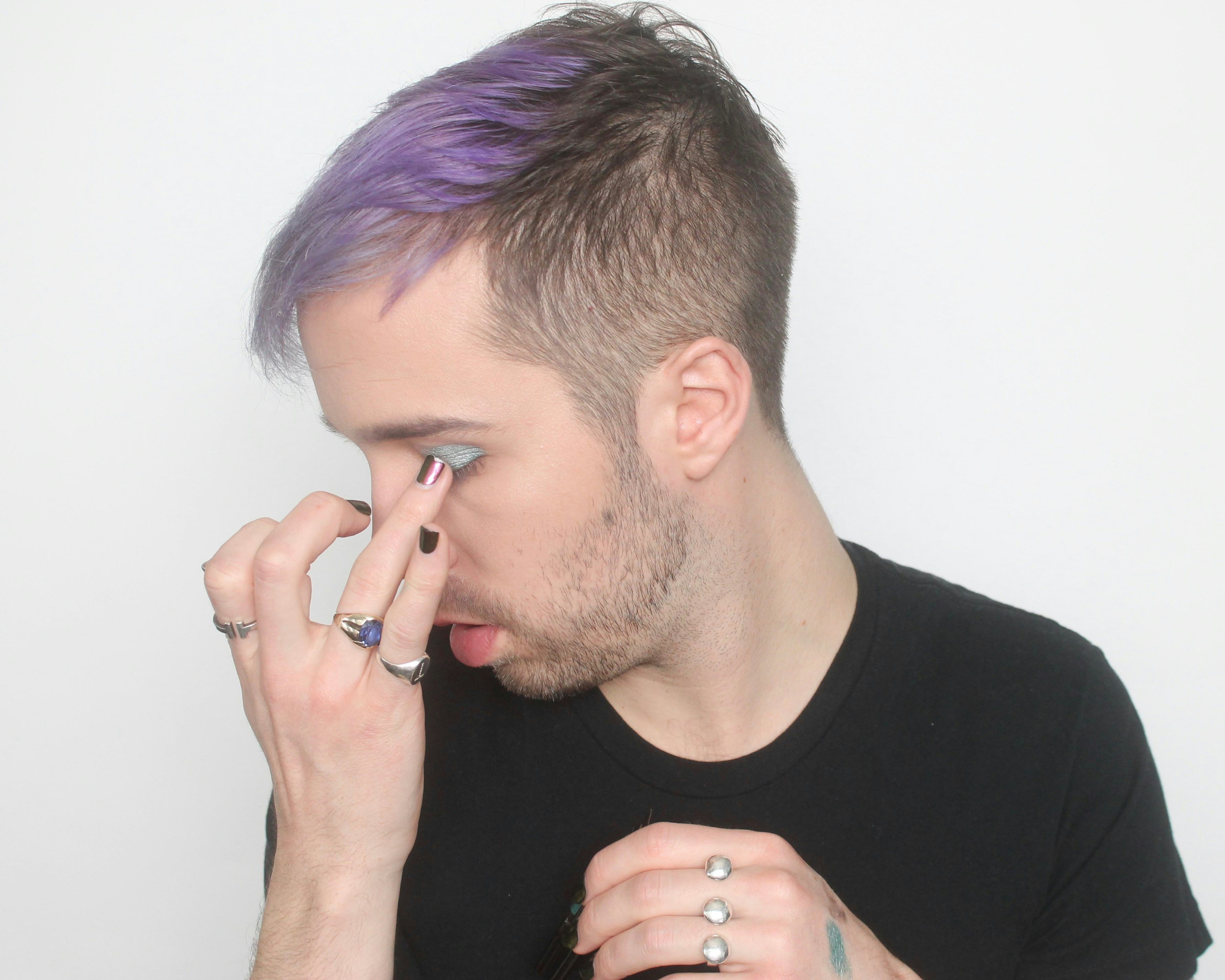 3 Eyeshadow Alternatives For People Who Hate Eyeshadow