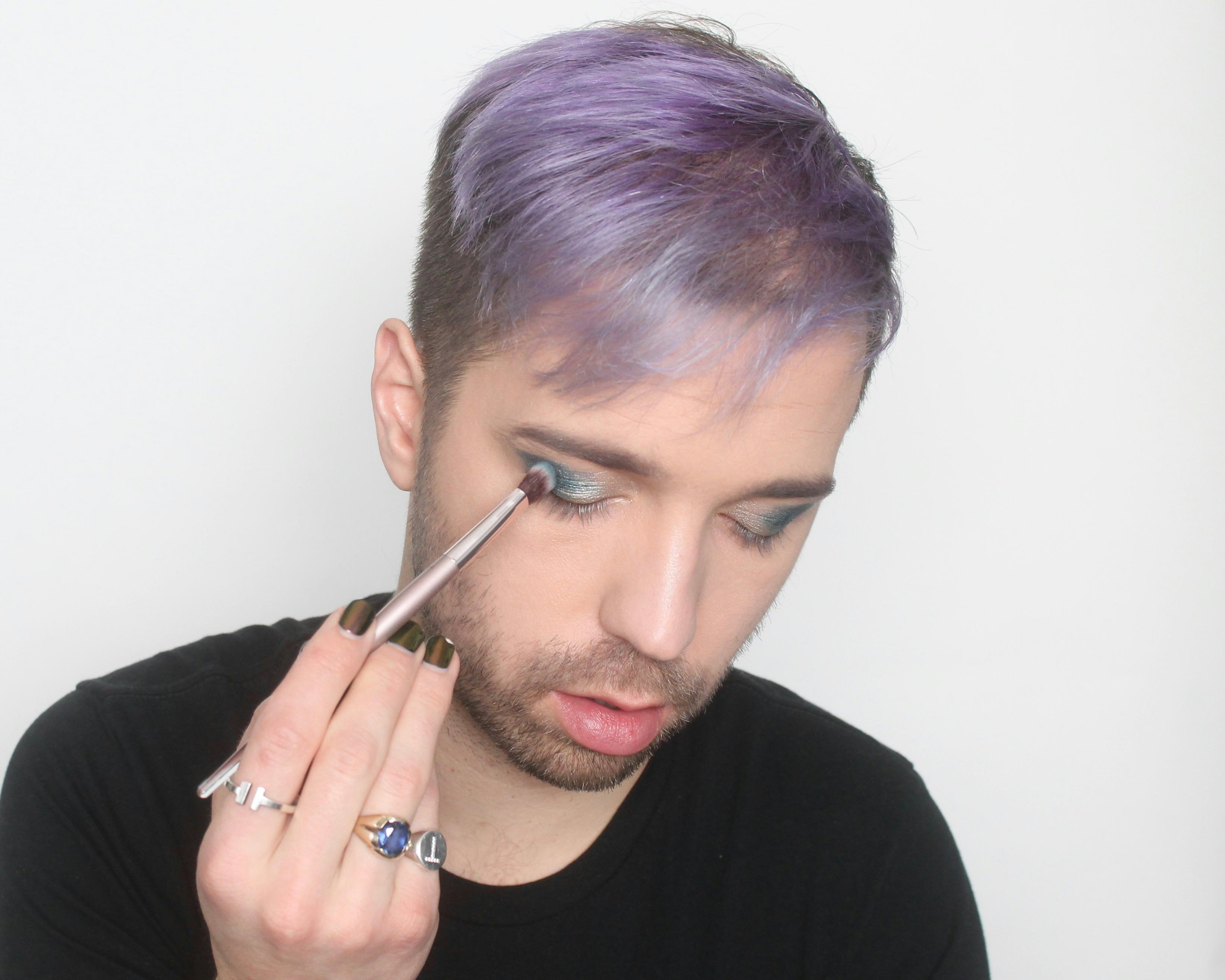 3 Eyeshadow Alternatives For People Who Hate Eyeshadow