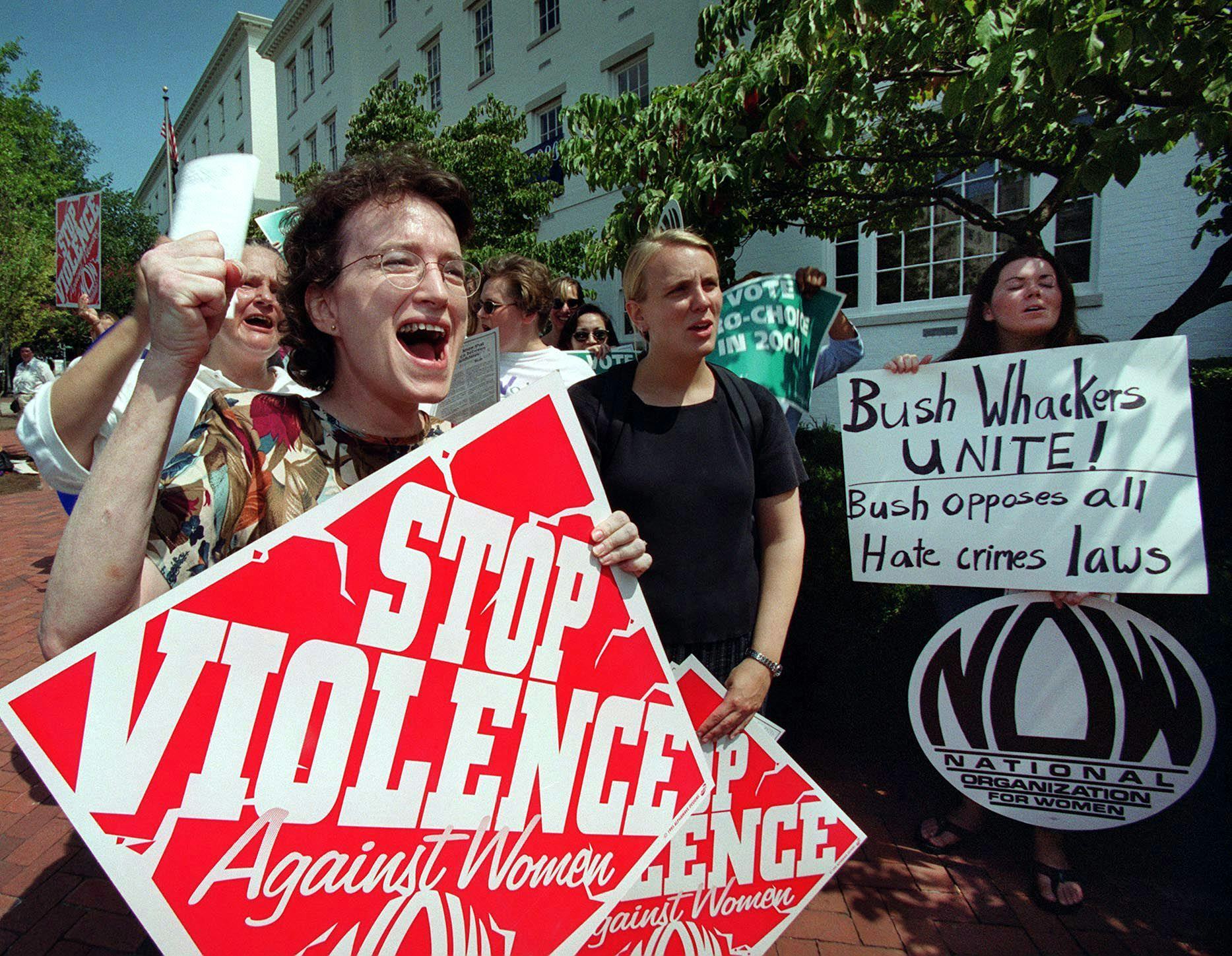 How To Find A Local Women's March Near Me & Get Protesting