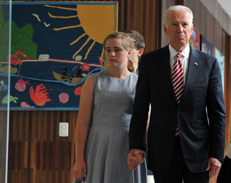 Who Is Maisy Biden Joe Biden S Granddaughter Has A Tight Bond With Sasha Obama