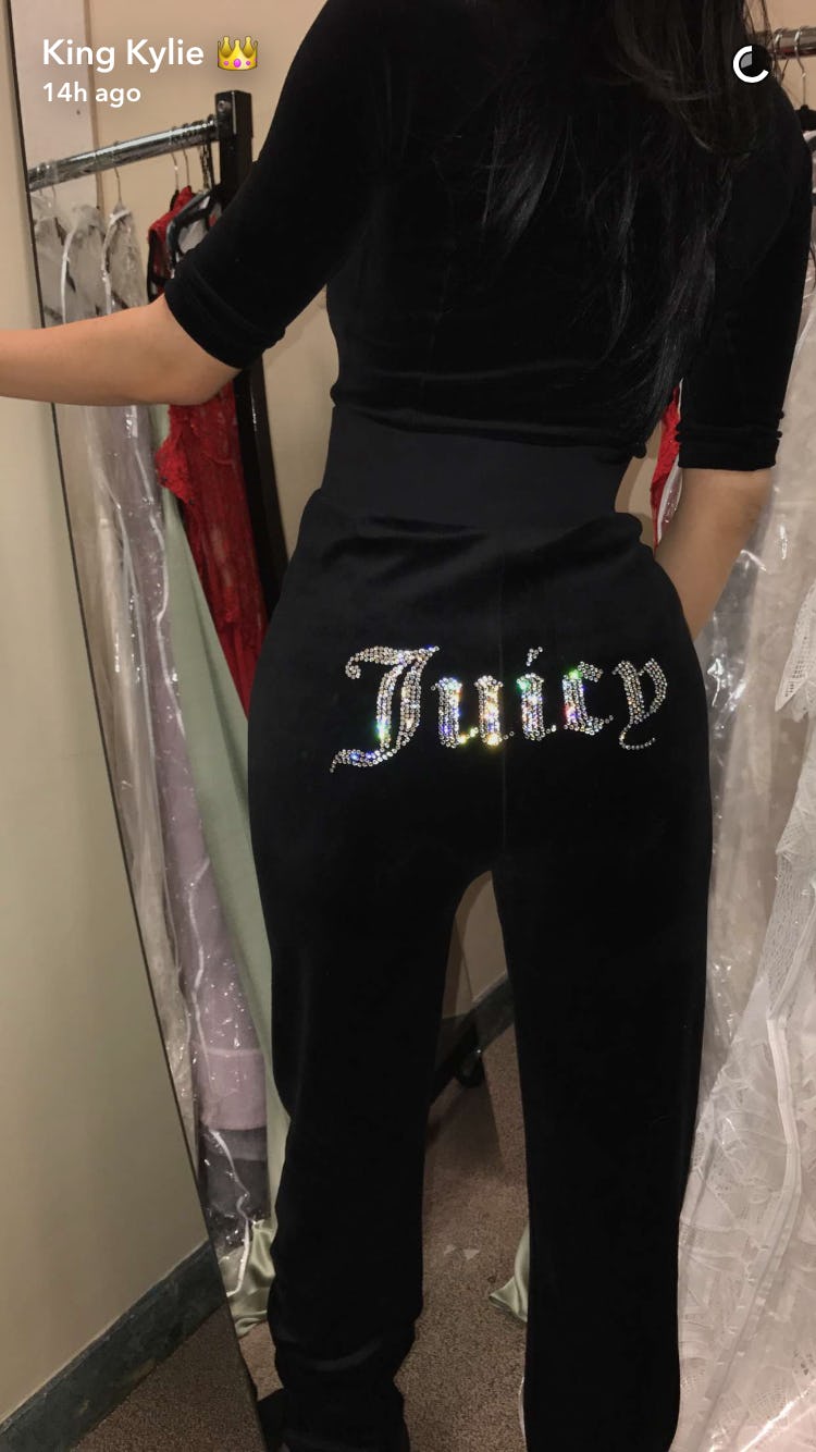 Twitter Reactions To Kylie Jenner's Juicy Tracksuit Prove She's The Queen  Of Trend Forecasting — PHOTOS