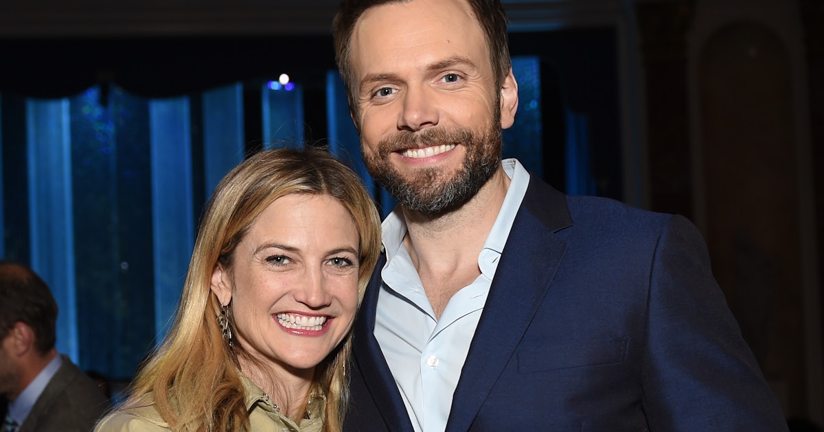 Joel McHale Wife Sarah Williams: What Is His Net Worth?