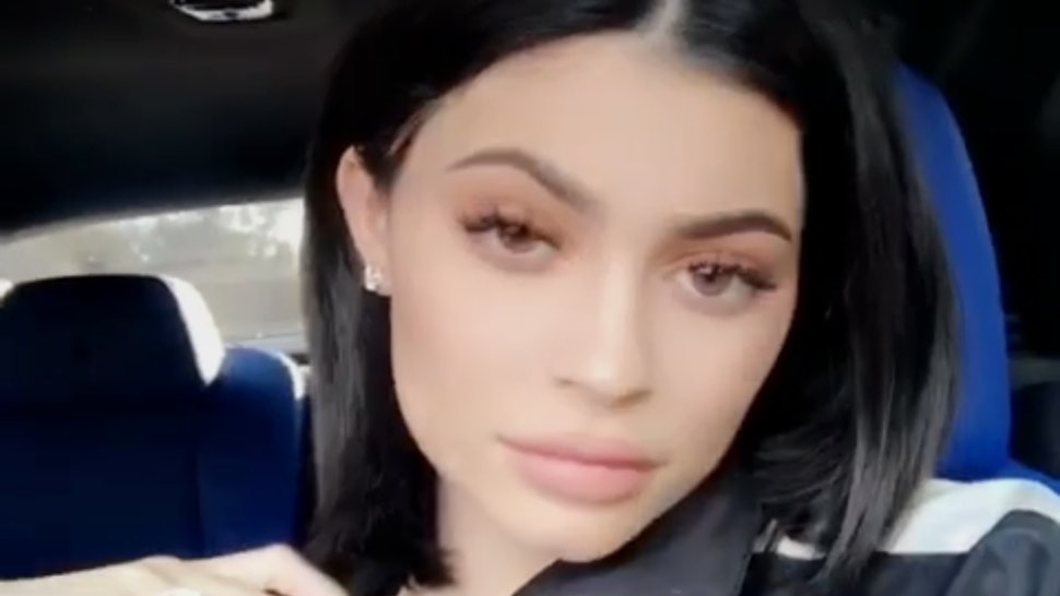 Is Kylie Jenner S Short Black Bob Real It Seems Like It Is