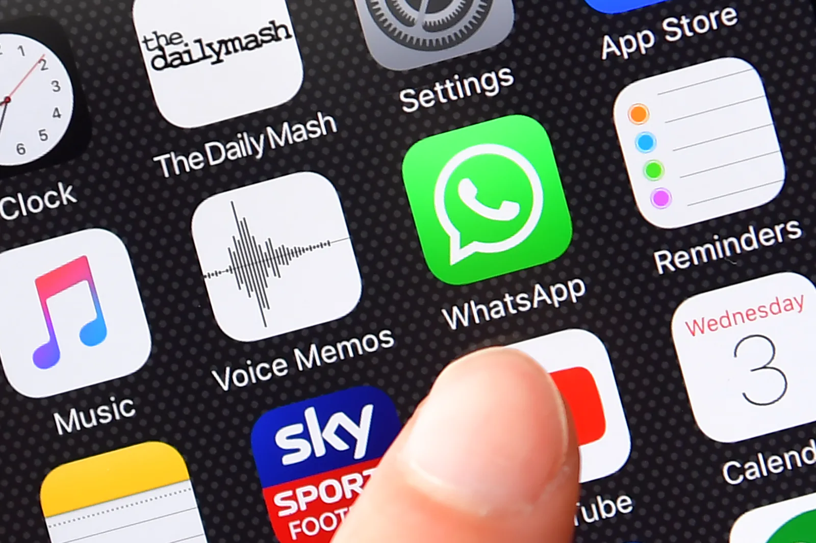 How To Send Offline Messages On WhatsApp