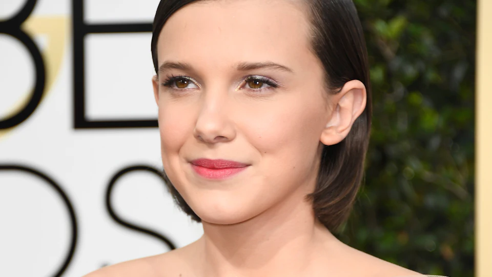 Millie Bobby Brown S Rap At The Golden Globes Cold Open Gives Fans