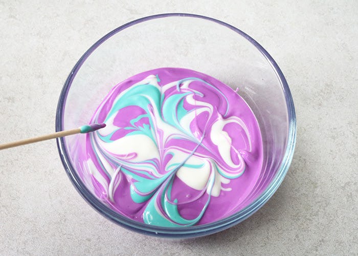 How To Make TieDye Strawberries For A Colorful Valentine's Day Treat