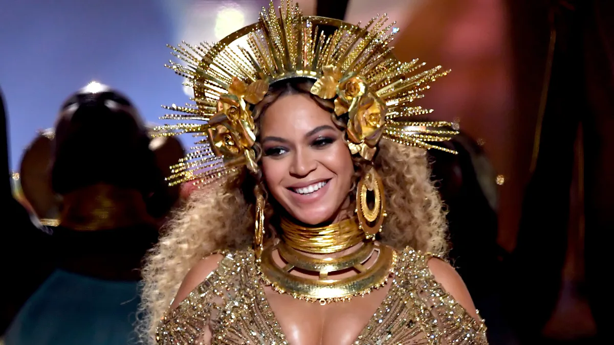 beyonce gold dress grammys 2017 Beyonce's Grammy Awards 2017 Dress