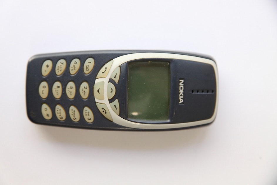 The Snake games for Nokia phones in the late 80s/early 00s was