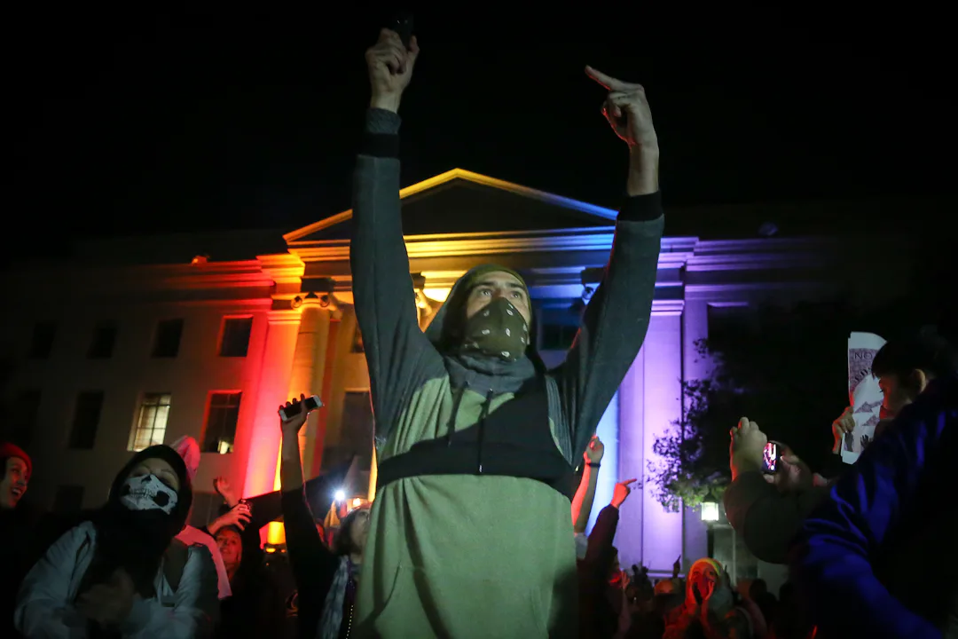 Berkeley Riot Photos & Videos Of The UC Berkley Protests Prove They Were Mostly Peaceful