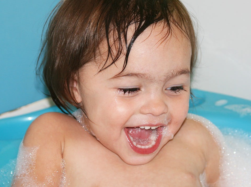 3 Weirdly Scary Things That Happen When You Bathe Your Toddler Everyday
